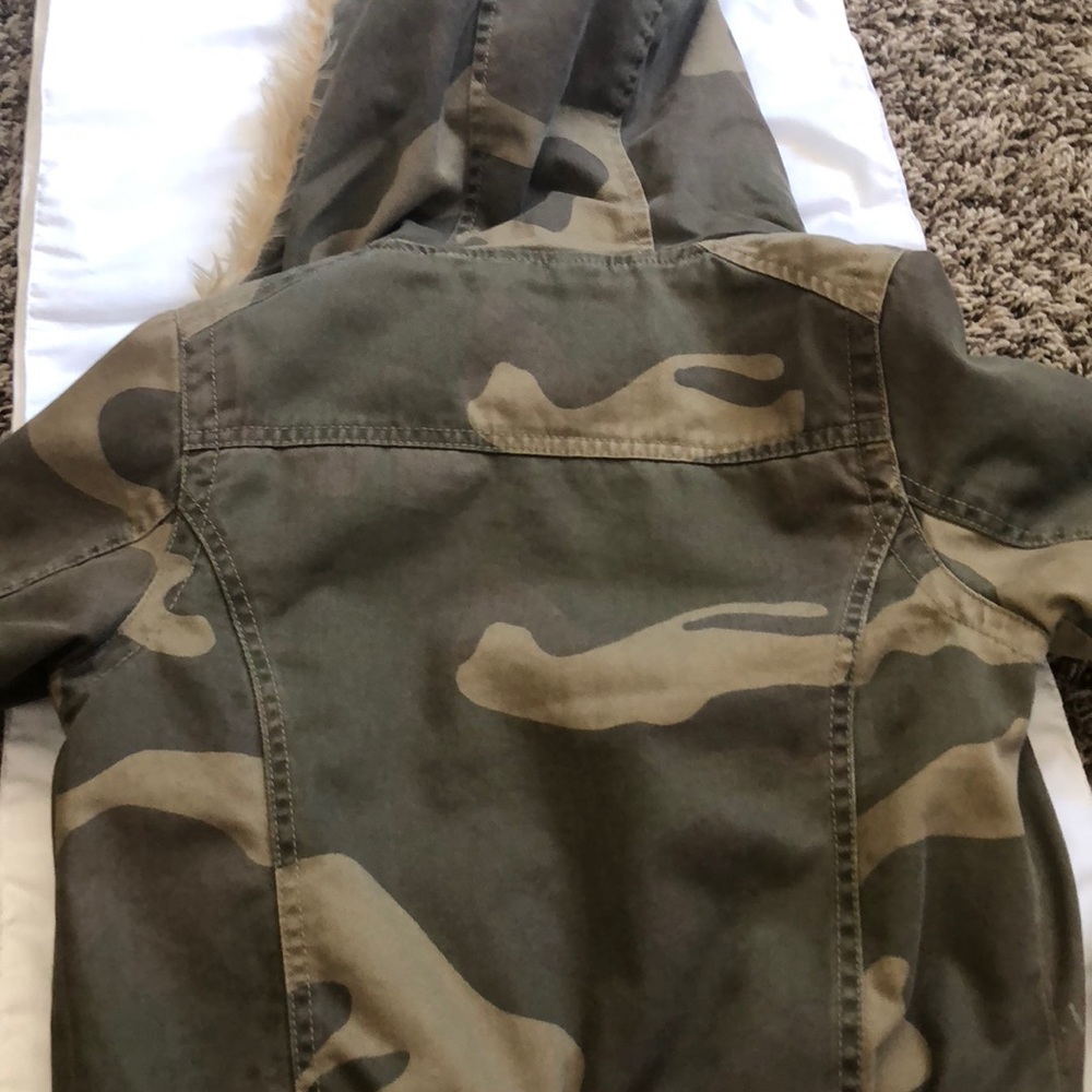 Jacket - Picture 6 of 8